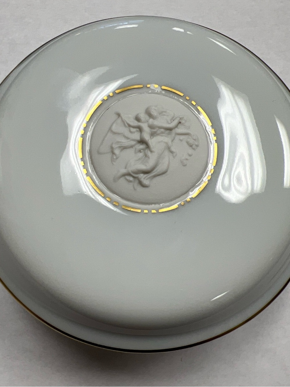 B&G Denmark White Porcelain Decorative jewelry Box Cherub Angel Gold Accent